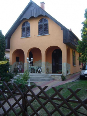  Almavilla  Дьенешдиаш